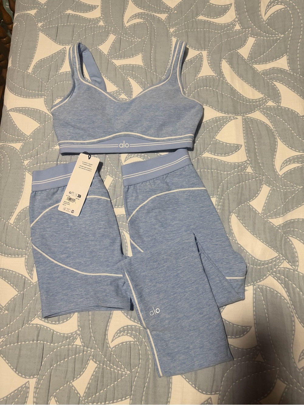 ALO Yoga heart throb Sports Bra, leggings and Shorts Set